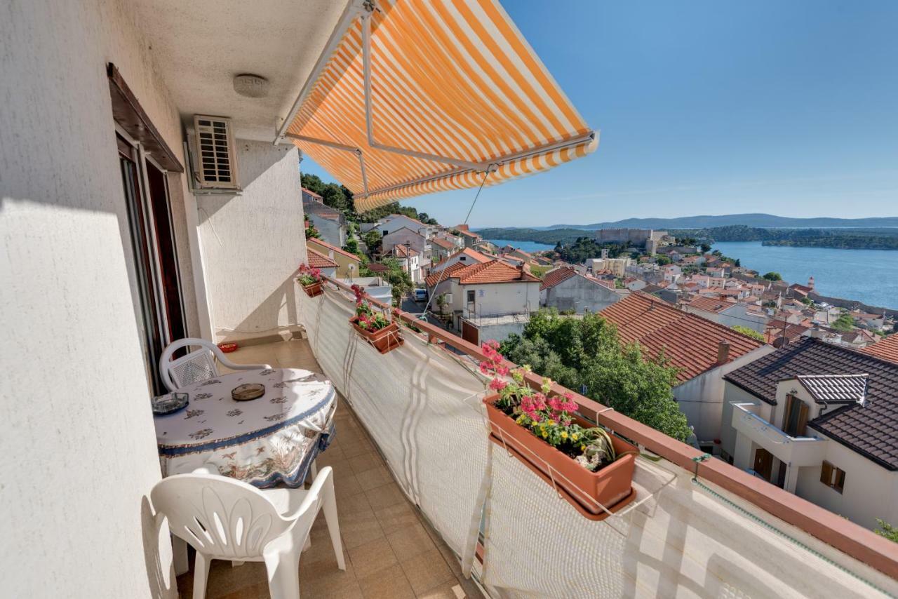 Lara Apartment Sibenik Luaran gambar
