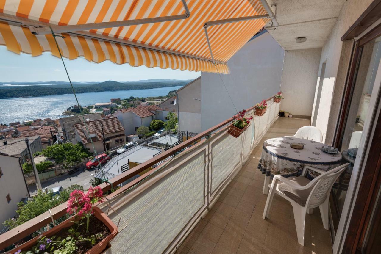 Lara Apartment Sibenik Luaran gambar